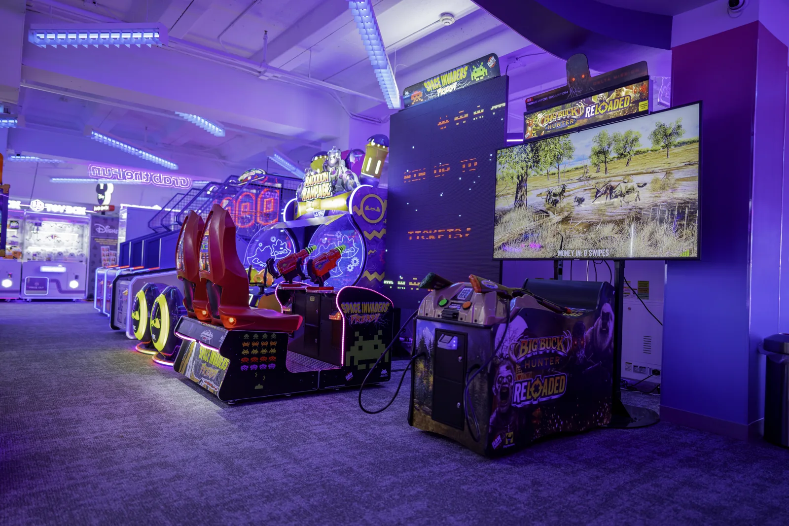 Arcade games on the ClawCADE entertainment floor